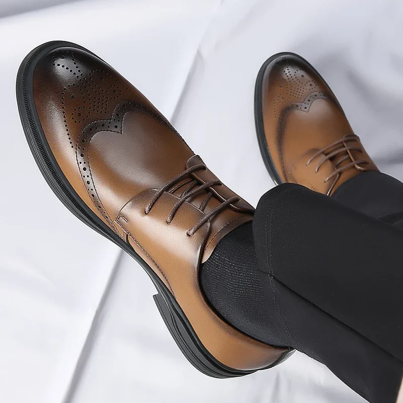 Classic Retro Man Pointed Shoes Formal Black Leather British Style Lace Up Oxfords Wedding Office Business Driving Casual Shoes
Classic Retro Man Pointed Shoes Formal Black Leather British Style Lace Up Oxfords Wedding Office Business Driving Casual Shoes