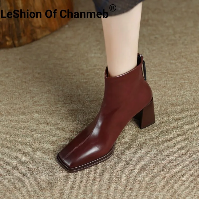 Женские ботинки из овечьей кожи LeShion Of Chanmeb, зимние ботинки бордового цвета с квадратным носком и короткой молнией, женские ботинки на толстом высоком каблуке, размеры 34-42, в стиле ретро
Женские ботинки из овечьей кожи LeShion Of Chanmeb, зимние ботинки бордового цвета с квадратным носком и короткой молнией, женские ботинки на толстом высоком каблуке, размеры 34-42, в стиле ретро