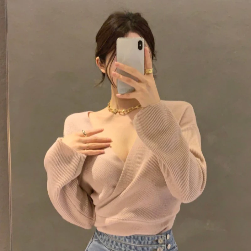 Spring Autumn Fashion Women Sweaters Chic Vintage Solid Color V-Neck Long Sleeve Knitted Pullover Tops 2022 New
Spring Autumn Fashion Women Sweaters Chic Vintage Solid Color V-Neck Long Sleeve Knitted Pullover Tops 2022 New