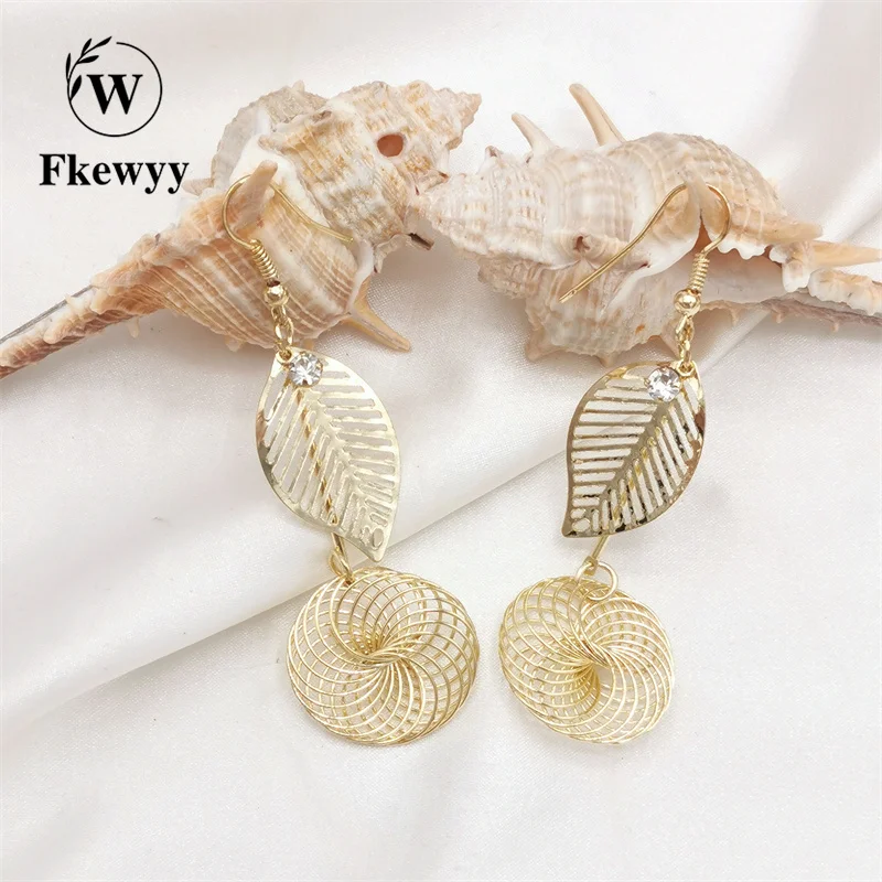 Fkewyy Women's Fashion Earrings Spring Ring Leaves With Diamond Earring Punk Designer Jewelry Earrings Party Girl Luxury Earring
Fkewyy Women's Fashion Earrings Spring Ring Leaves With Diamond Earring Punk Designer Jewelry Earrings Party Girl Luxury Earring