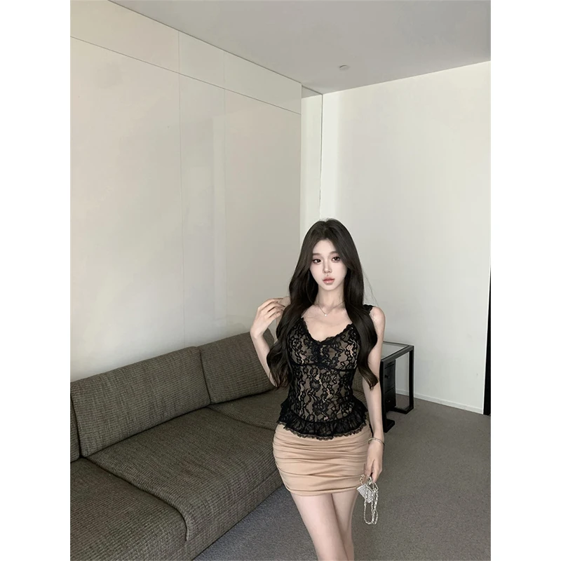 2024 Summer Chic New Black Line Shoulder Fashion Elegant Temperament Lace Patchwork Receive Waist Slimming Chest Pad Y2k Dresses
2024 Summer Chic New Black Line Shoulder Fashion Elegant Temperament Lace Patchwork Receive Waist Slimming Chest Pad Y2k Dresses