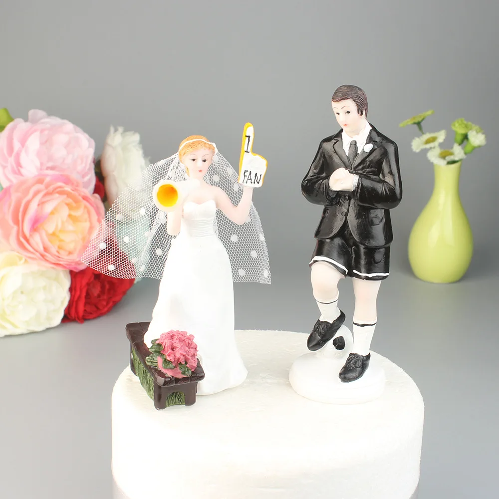 Wedding cake decorated football cheerleader resin doll ornaments New Year gift Valentine's Day gift
Wedding cake decorated football cheerleader resin doll ornaments New Year gift Valentine's Day gift