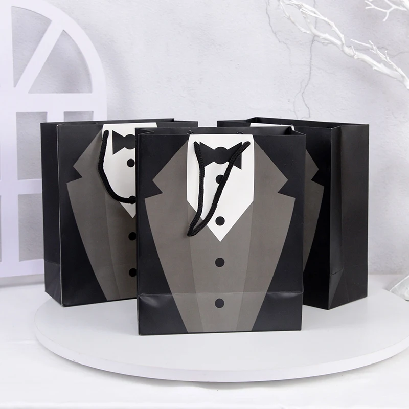 5pcs Groomsmen Gift Bags Wedding Team Bride Groom Favors Gift Packaging Bags for Father Birthday Party Baby Shower Decor Supplie
5pcs Groomsmen Gift Bags Wedding Team Bride Groom Favors Gift Packaging Bags for Father Birthday Party Baby Shower Decor Supplie