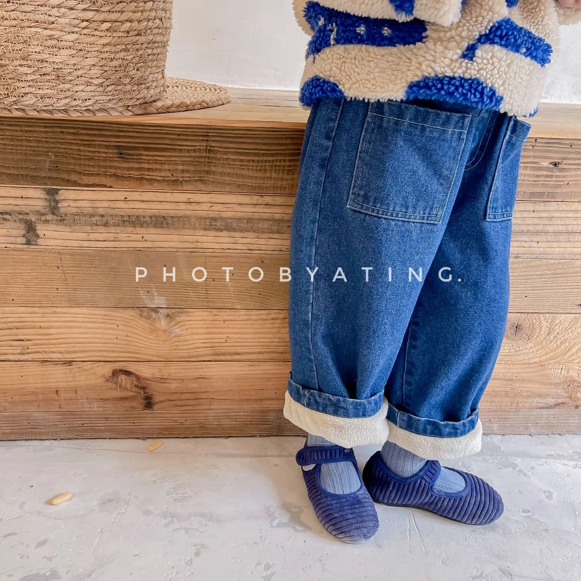 Children's Fleece Lined Jeans Baby Winter Warm Clothes Toddler Girl Fashion Clothing Boy Loose Trousers Kids Denim Thick Pants
Children's Fleece Lined Jeans Baby Winter Warm Clothes Toddler Girl Fashion Clothing Boy Loose Trousers Kids Denim Thick Pants