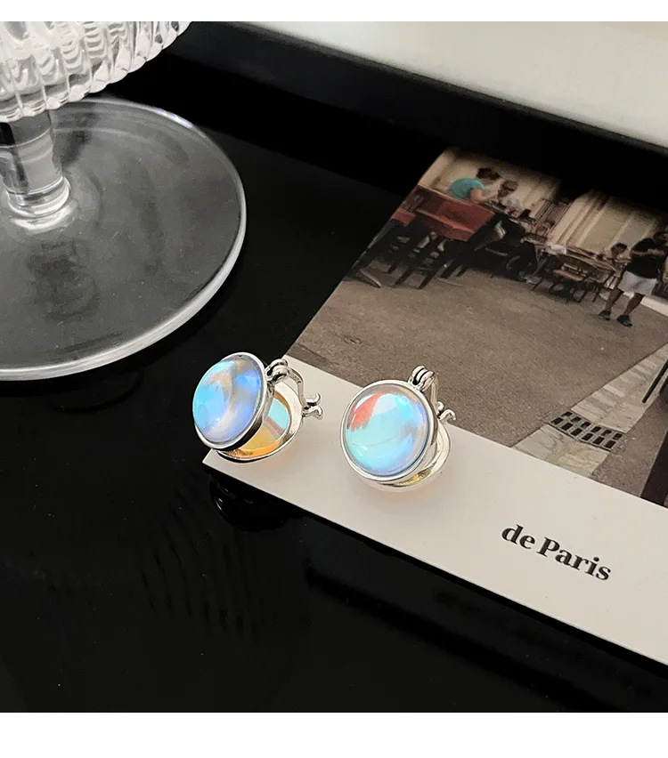 S925 Pure Silver Moonlight Stone Round Double sided Earrings for Women's New Small and Exquisite Earrings CHE639
S925 Pure Silver Moonlight Stone Round Double sided Earrings for Women's New Small and Exquisite Earrings CHE639