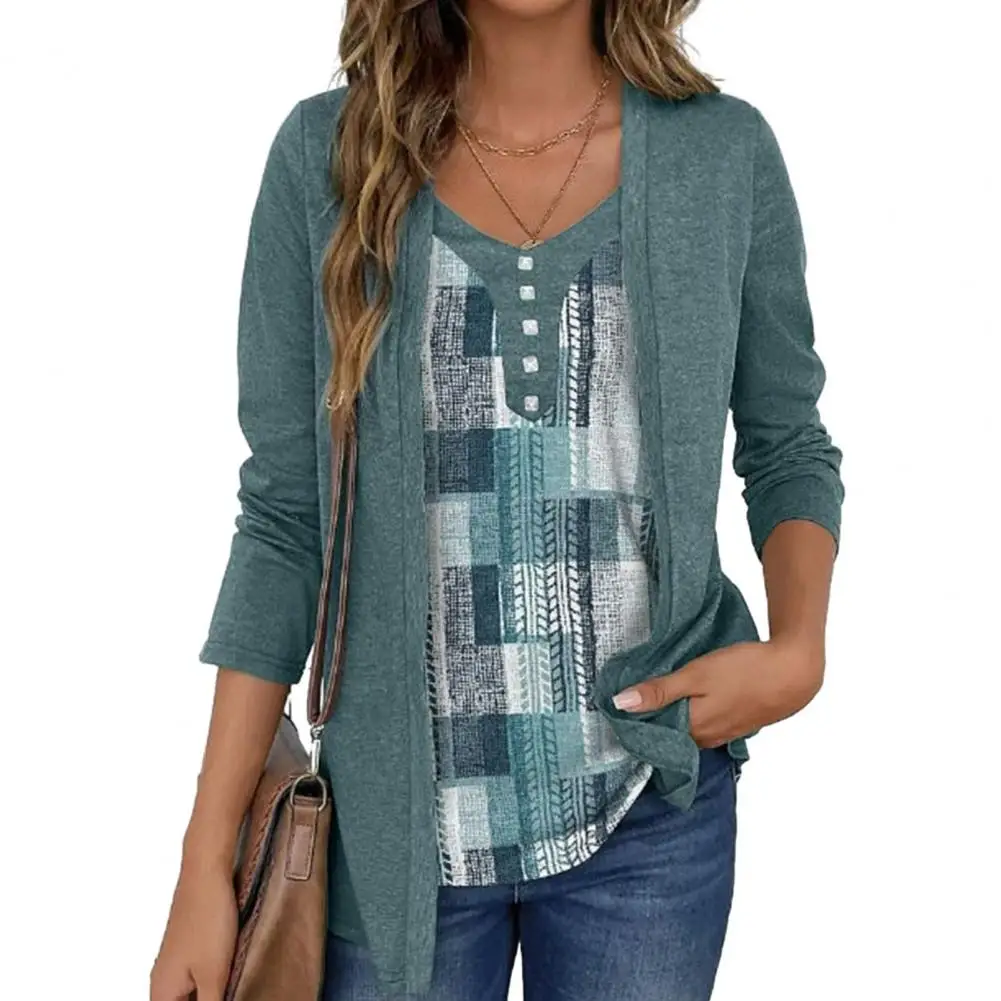 Women Top Sequin Patchwork V Neck Blouse Printed Loose Button Decor Mid Length Pullover for Women Soft Breathable Lady Top Loose
Women Top Sequin Patchwork V Neck Blouse Printed Loose Button Decor Mid Length Pullover for Women Soft Breathable Lady Top Loose