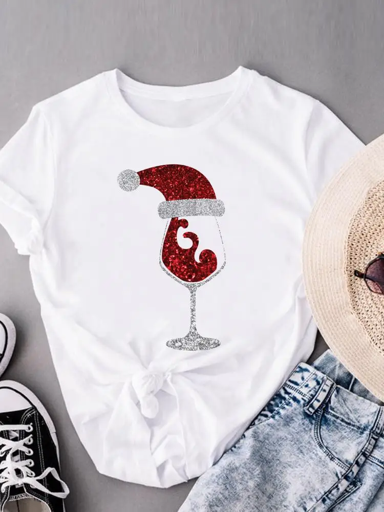 

Женская футболка с коротким рукавом, изящная Рождественская Футболка с принтом вина, любовью, новый год, модная футболка с графическим принтом
