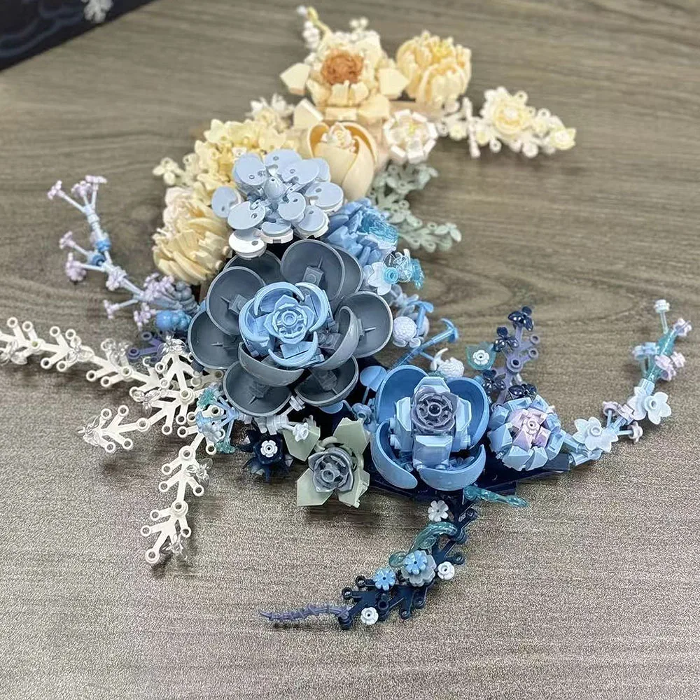 creative expert Moon-shaped flower Rose moc Building Block bricks model toy Valentine gifts Christmas 934pcs creative expert Moon-shaped flower Rose moc Building Block bricks model toy Valentine gifts Christmas 934pcs