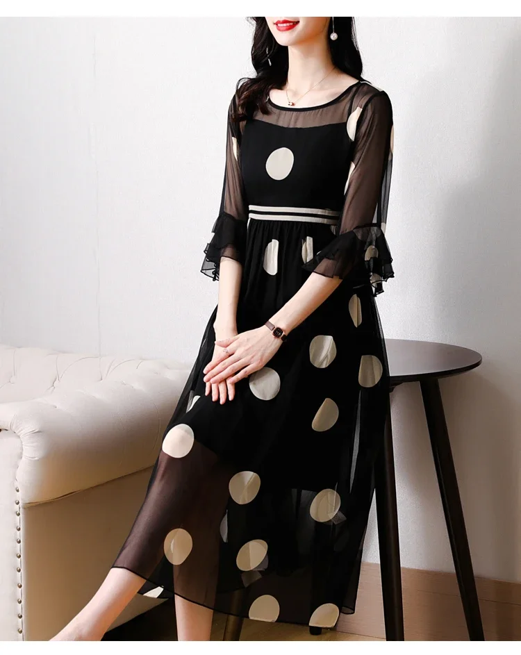 Spring/Summer New Silk Polka Dot Print Dress for Women's Bohemian Black Mesh Spliced Waistband Slim Over Knee Long Dress D37
Spring/Summer New Silk Polka Dot Print Dress for Women's Bohemian Black Mesh Spliced Waistband Slim Over Knee Long Dress D37