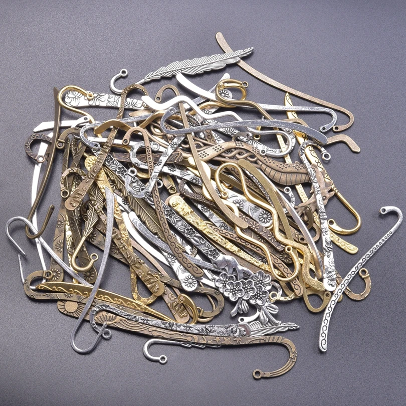 Retro Bookmarks Antique Bronze Alloy Pendant Metal Accessories Charm for Jewelry Making Findings DIY Materials Bulk Wholesale
Retro Bookmarks Antique Bronze Alloy Pendant Metal Accessories Charm for Jewelry Making Findings DIY Materials Bulk Wholesale