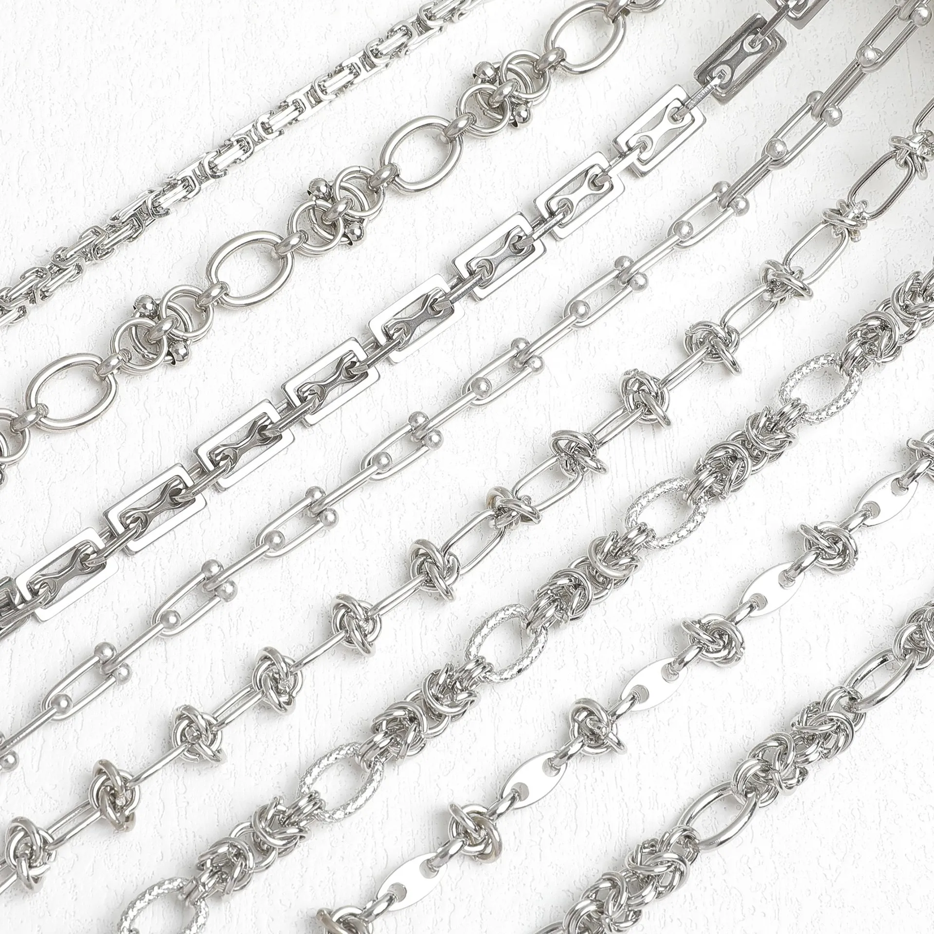 316L Stainless Steel New Hip Hop Gothic DIY Chain Necklace for Men Women Kpop Collar Choker Punk VintageMetal Charms Kpop Simple
316L Stainless Steel New Hip Hop Gothic DIY Chain Necklace for Men Women Kpop Collar Choker Punk VintageMetal Charms Kpop Simple