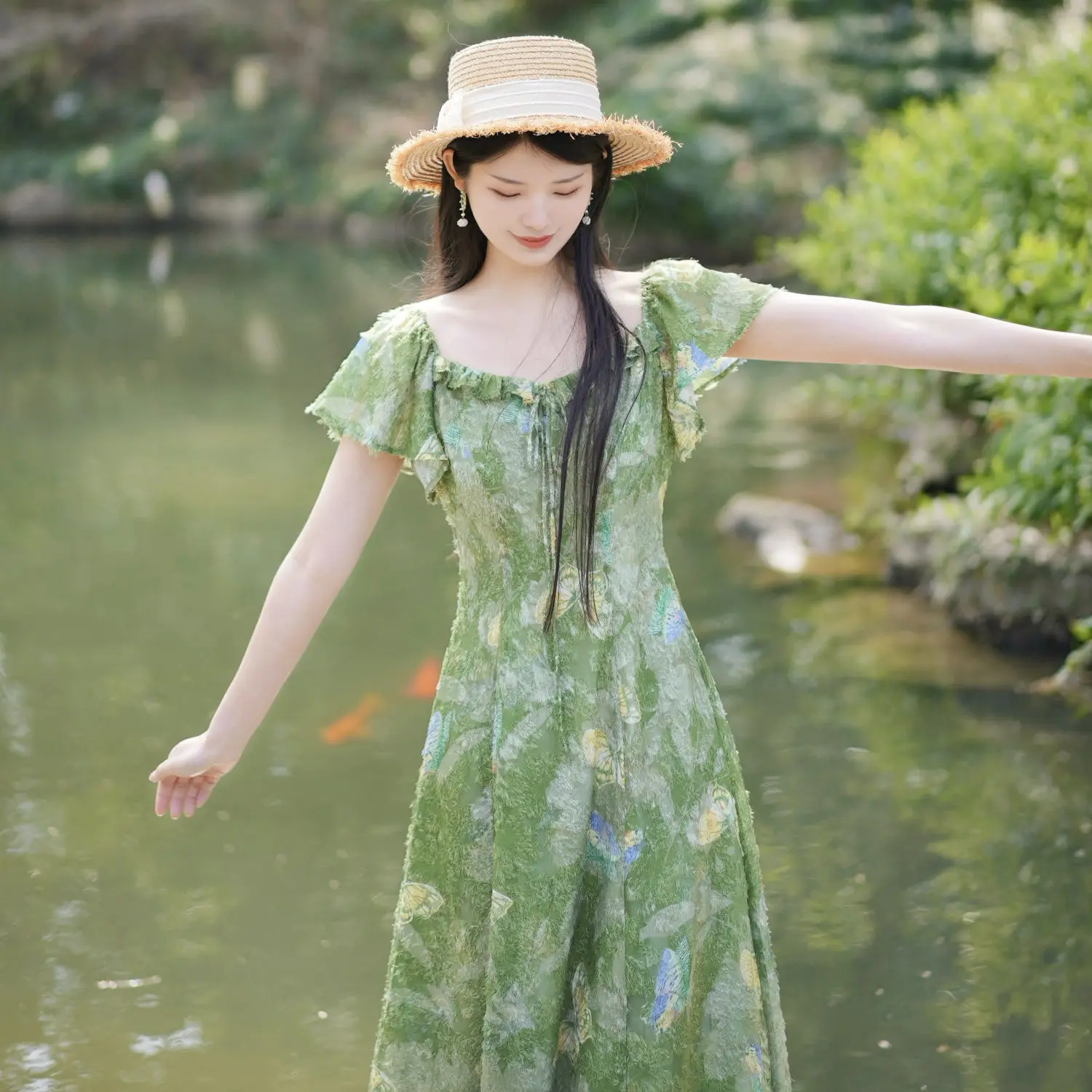 2024 new retro French ruffles butterfly print square neck stuff a-line dress fashion women's clothing
2024 new retro French ruffles butterfly print square neck stuff a-line dress fashion women's clothing