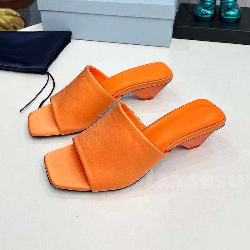 

Summer 2024 Walk Show New Style Female Slippers Solid Colors Upper Peep Toe Ladies Shoes Simplicity Versatile Slippers