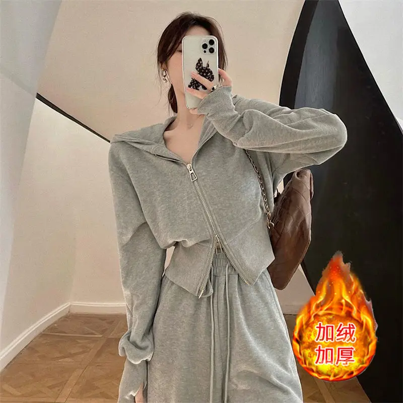 2023 Autumn and Winter Polar Fleece Solid Color Hooded Sweater 2-piece Set Loose Plus Velvet Drawstring Fashion Sweatpants T551
2023 Autumn and Winter Polar Fleece Solid Color Hooded Sweater 2-piece Set Loose Plus Velvet Drawstring Fashion Sweatpants T551