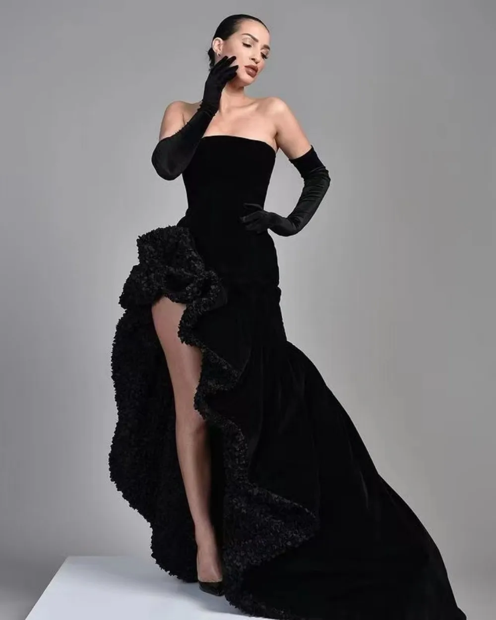 Fashionvane Black Velvet Asymmetrical Prom Dresses Strapless Ruffles High Side Slit Sexy Robes De Cocktail Party Special Evening
Fashionvane Black Velvet Asymmetrical Prom Dresses Strapless Ruffles High Side Slit Sexy Robes De Cocktail Party Special Evening