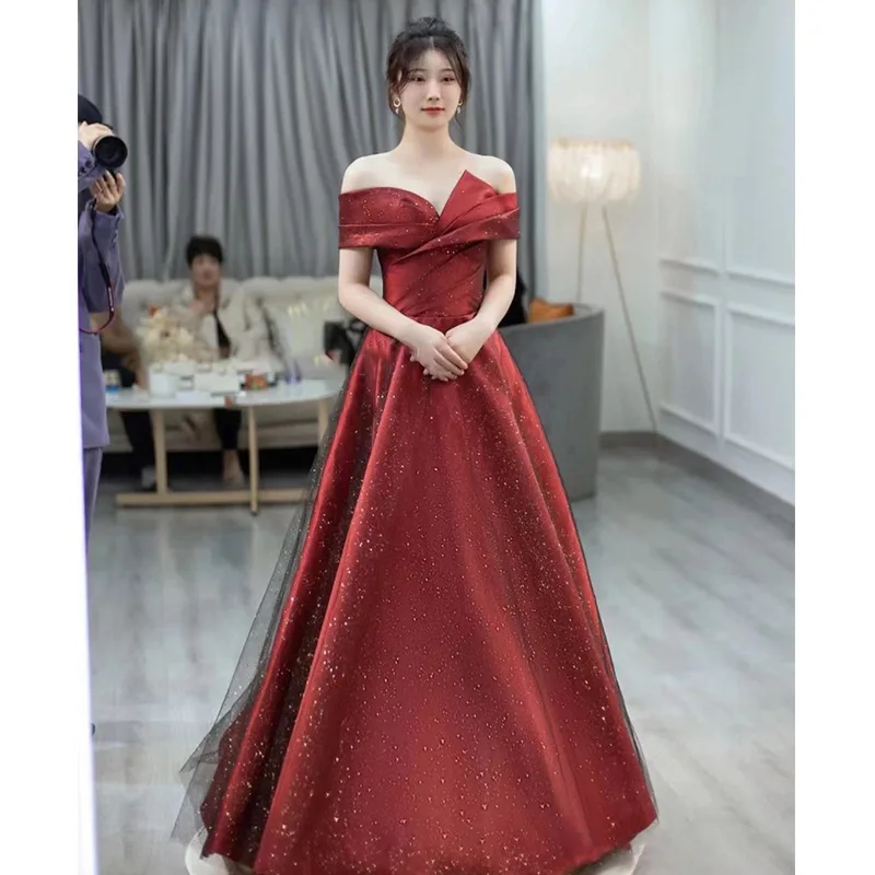 Burgundy Evening Dresses One-Shoulder Classic Bride 2023 Autumn Temperament Banquet Special Occasion Costume Performance Wedding
Burgundy Evening Dresses One-Shoulder Classic Bride 2023 Autumn Temperament Banquet Special Occasion Costume Performance Wedding