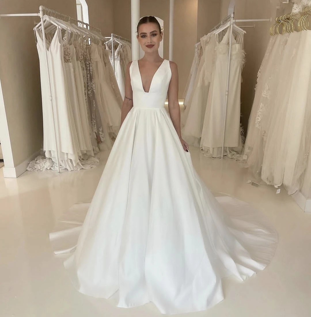 

Женское атласное свадебное платье, простое белое ТРАПЕЦИЕВИДНОЕ ПЛАТЬЕ с длинным хвостом, свадебное платье с V-образным вырезом, 2024