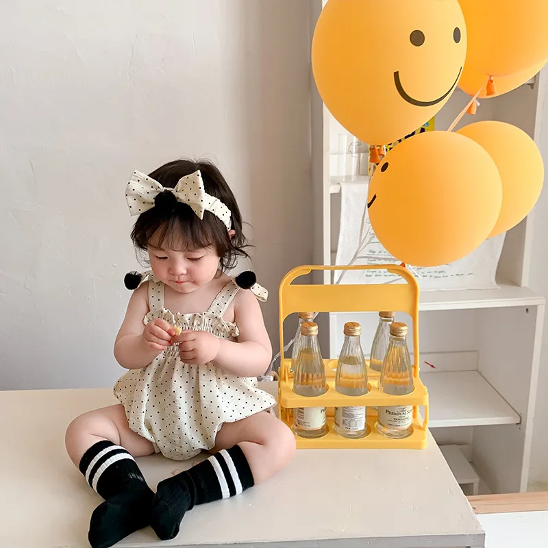 Summer Korean Newborn Baby Girl Triangle Jumpsuit Strappy Dot Cotton Sleeveless Onesie Toddler Girls Sling Romper Bow Headband
Summer Korean Newborn Baby Girl Triangle Jumpsuit Strappy Dot Cotton Sleeveless Onesie Toddler Girls Sling Romper Bow Headband