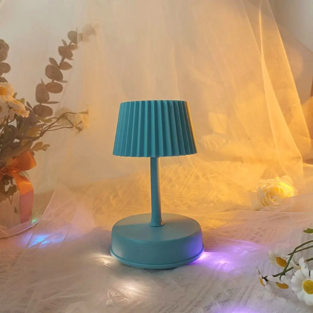Mini LED Table Lamp Creative Romantic Atmosphere Light Exquisite Retro Music Night Lights Living Children Bedroom Bedside
Mini LED Table Lamp Creative Romantic Atmosphere Light Exquisite Retro Music Night Lights Living Children Bedroom Bedside