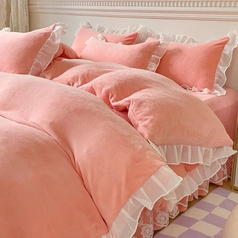 Milk Velvet Bed Four Piece Set, Winter Coral Velvet Lace Edge Quilt Cover, Flannel Plush Bed Sheet, Bed Skirt Style
Milk Velvet Bed Four Piece Set, Winter Coral Velvet Lace Edge Quilt Cover, Flannel Plush Bed Sheet, Bed Skirt Style