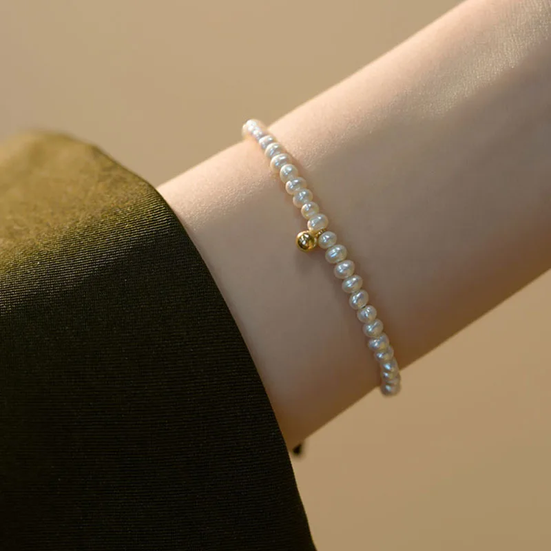 Women Pearl Bracelet With Little Golden Bead Pendant Vintage French Fashion Jewelry For Elegant Casual Look Perfect Gift
Women Pearl Bracelet With Little Golden Bead Pendant Vintage French Fashion Jewelry For Elegant Casual Look Perfect Gift