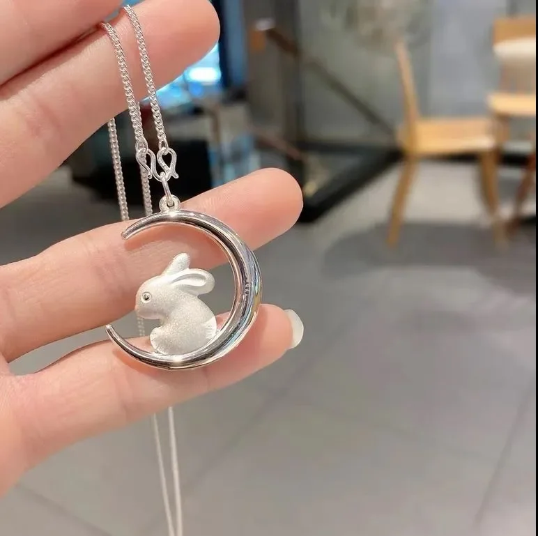Vintage Fashion Personality Silver Color Little Rabbit Necklace Hip Hop Punk Moon Sweater Chain Banquet Jewelry Accessories
Vintage Fashion Personality Silver Color Little Rabbit Necklace Hip Hop Punk Moon Sweater Chain Banquet Jewelry Accessories
