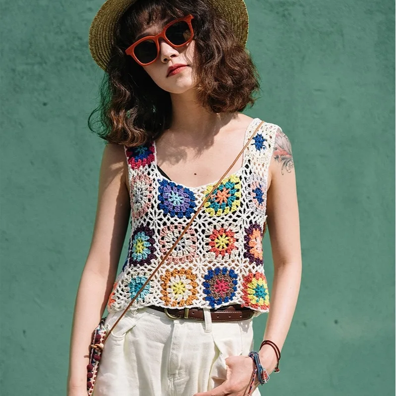 2022 New National Style Hand Crocheted short suspender knitted vest women's hollow out blouse color outer wear
2022 New National Style Hand Crocheted short suspender knitted vest women's hollow out blouse color outer wear
