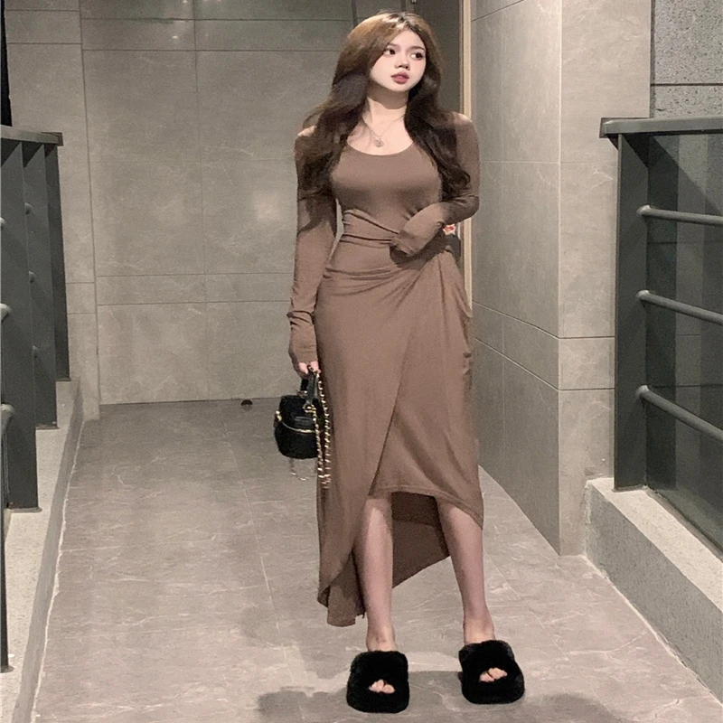 2023 Autumn New Chestnut Brown Waist Hip Gentle Slim Dress Sexy Hot Girl Temperament Free Shipping
2023 Autumn New Chestnut Brown Waist Hip Gentle Slim Dress Sexy Hot Girl Temperament Free Shipping
