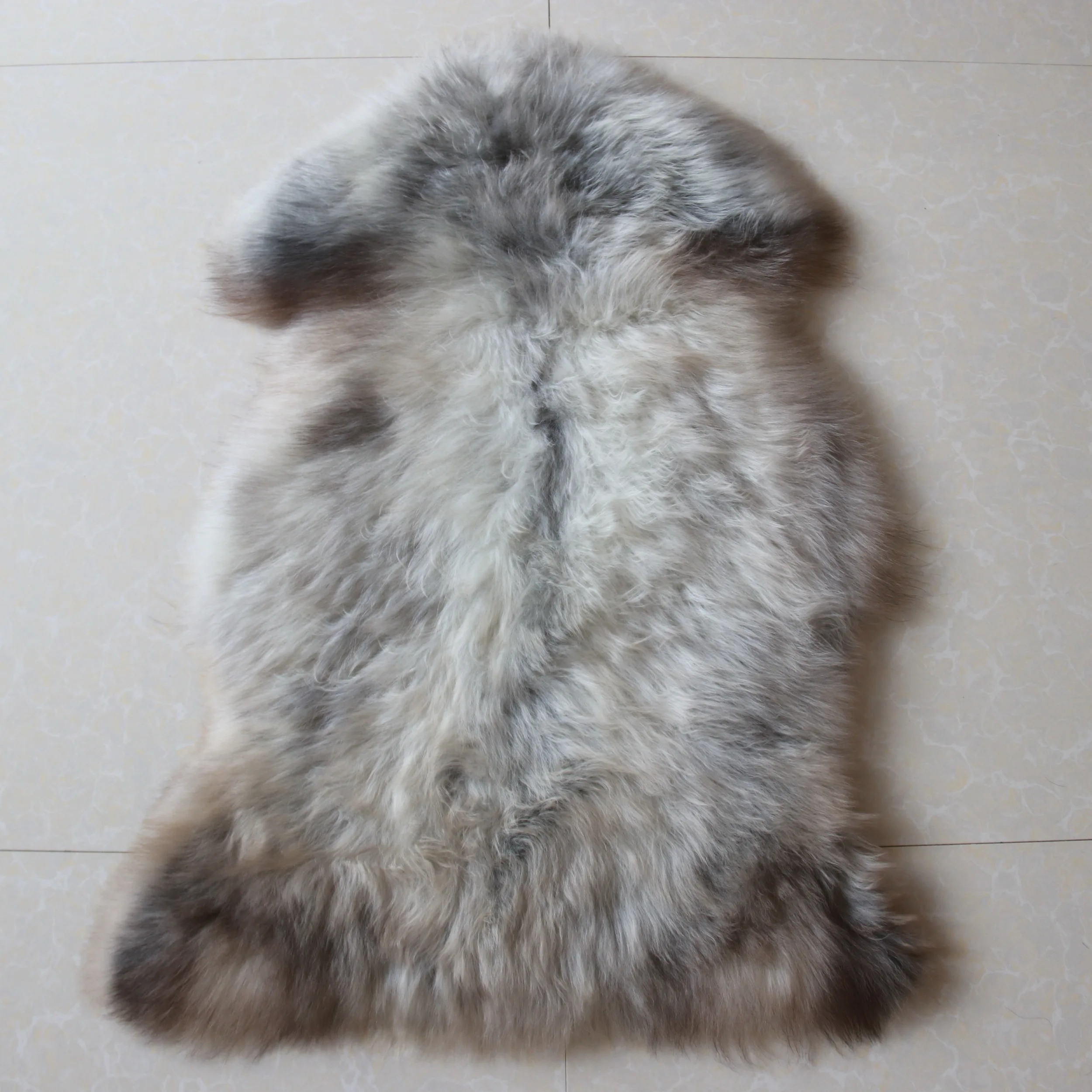 TSR02 Natural Fur Rugs Tibetan Sheepskin Hairy Carpets Fluffy Thick Hair Bedroom Mats Decor Irregular Throw Rugs for Sofa Floor
TSR02 Natural Fur Rugs Tibetan Sheepskin Hairy Carpets Fluffy Thick Hair Bedroom Mats Decor Irregular Throw Rugs for Sofa Floor