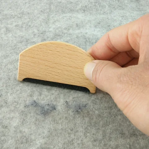 Wooden Fabric Sweater Clothes Shaver Lint Removers Manual Epilator Hair Remover Trimmer Comb Shaver
Wooden Fabric Sweater Clothes Shaver Lint Removers Manual Epilator Hair Remover Trimmer Comb Shaver