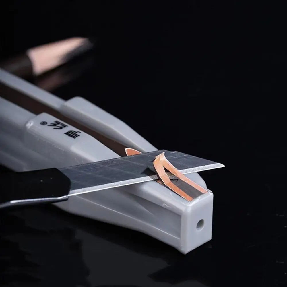 Slot Makeup Tool Multi-shaped Makeup Profiler Eyebrow Pencil Sharpener Base Eyebrow Sharpening Slot Pencil Flattening Tool
Slot Makeup Tool Multi-shaped Makeup Profiler Eyebrow Pencil Sharpener Base Eyebrow Sharpening Slot Pencil Flattening Tool