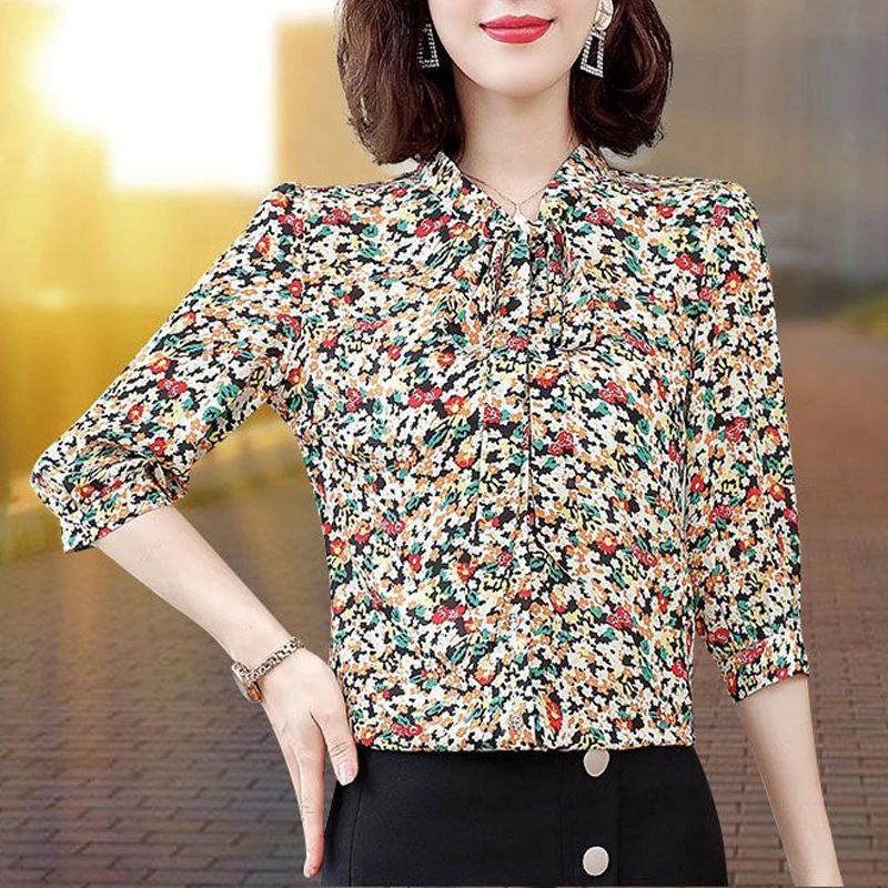 Women Bow Lace Up Floral Print Chic Elegant Shirt 2023 Summer Fashion Half Sleeve Business Casual Office Lady Blouse Slim Blusas
Women Bow Lace Up Floral Print Chic Elegant Shirt 2023 Summer Fashion Half Sleeve Business Casual Office Lady Blouse Slim Blusas