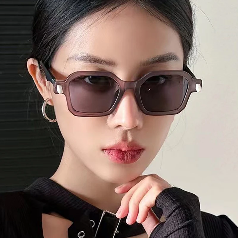 SHAUNA Retro Unique Square Sunglasses Women Fashion Double Colors Shades UV400 Men Trending Punk Polygon Rivets Sun Glasses
SHAUNA Retro Unique Square Sunglasses Women Fashion Double Colors Shades UV400 Men Trending Punk Polygon Rivets Sun Glasses