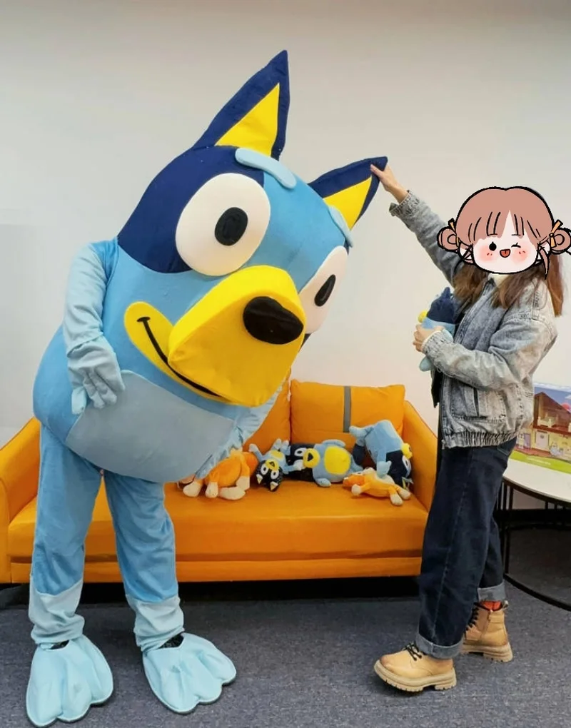 Наряд лосяй Bluey для семейных мультяшных кукол в стиле бинго, собаки, костюм для взрослых для прогулок, реквизит для выступлений, Одежда для кукол, реквизит для косплея
Наряд лосяй Bluey для семейных мультяшных кукол в стиле бинго, собаки, костюм для взрослых для прогулок, реквизит для выступлений, Одежда для кукол, реквизит для косплея