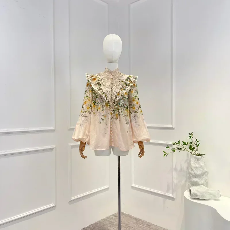 2023 Floral Women Blouse Spring Ruffled Yoke Lace Patchwork Pearl Buttons Long Blouson Sleeves with Elastic Cuffs Tops
2023 Floral Women Blouse Spring Ruffled Yoke Lace Patchwork Pearl Buttons Long Blouson Sleeves with Elastic Cuffs Tops
