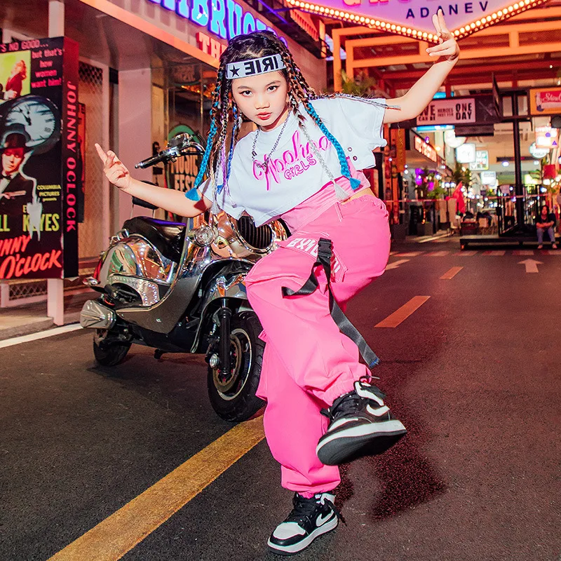 Girls Jazz Street Dance Clothes Fashion Hip-hop Set Letter Print Crop Top Streetwear Cargo Jogger Pants Festive Catwalk Costumes
Girls Jazz Street Dance Clothes Fashion Hip-hop Set Letter Print Crop Top Streetwear Cargo Jogger Pants Festive Catwalk Costumes