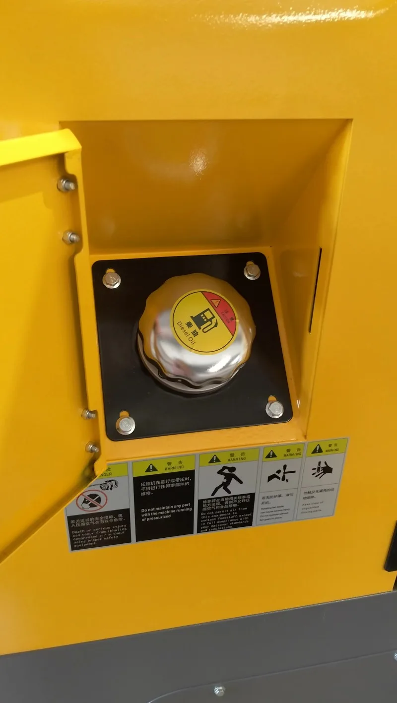 YG Customized Industrial Diesel Screw Air Compressor Machine 15-20Bar Low Pressure Intelligent Controller Large-Scale Pneumatic YG Customized Industrial Diesel Screw Air Compressor Machine 15-20Bar Low Pressure Intelligent Controller Large-Scale Pneumatic