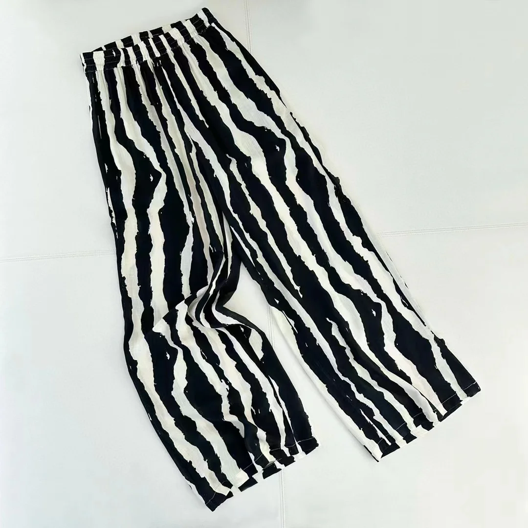 Runway Fashion Women Long Pants 2023 Summer Print Waist Elastic Ladies Casual Hot Sale Ladies Loose Skirt
Runway Fashion Women Long Pants 2023 Summer Print Waist Elastic Ladies Casual Hot Sale Ladies Loose Skirt