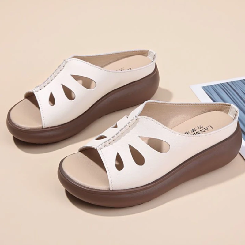 Women Wedges Slippers 2023 Summer New Vintage Soft Leather Women Platform Slippers Comfortable Beach Shoes Woman Casual Slides
Women Wedges Slippers 2023 Summer New Vintage Soft Leather Women Platform Slippers Comfortable Beach Shoes Woman Casual Slides