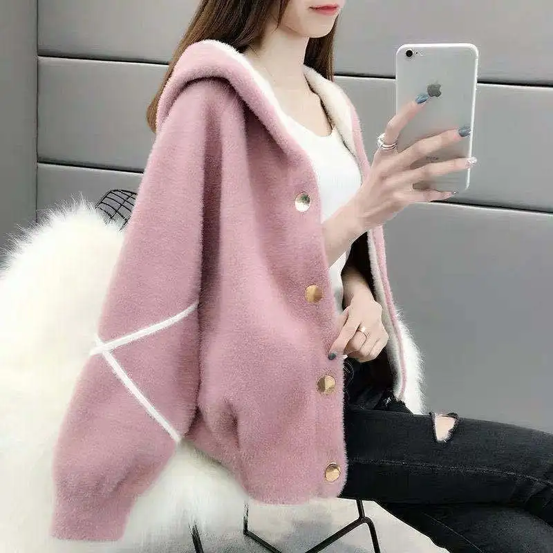 Autumn and Winter Women's 2023 New Artificial Mink Plush Loose Hooded Fashion Knitted Sweater Cardigan Coat B197
Autumn and Winter Women's 2023 New Artificial Mink Plush Loose Hooded Fashion Knitted Sweater Cardigan Coat B197