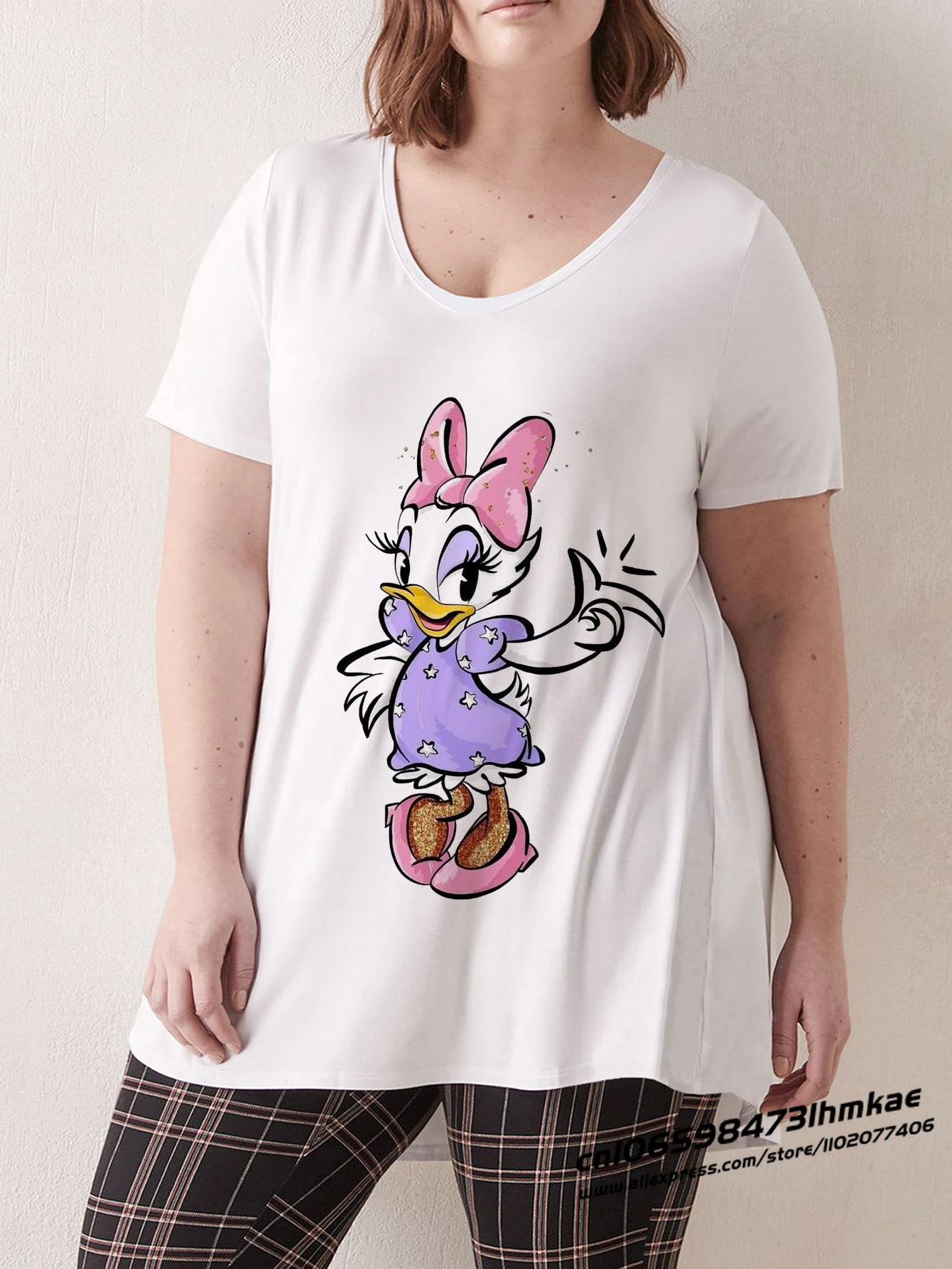 

Disney Mickey Mouse Plus Size T Shirts for Women Stitch T-shirts Minnie Hello Kitty Daffy Donald Duck Tees Sakurao Tops P10001