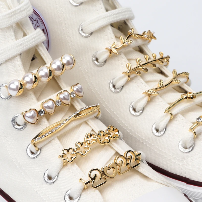 Shoelaces Decoration Clips Buckle Pearl Shoes Charm Accessories Shiny Rhinestones Women Girl Decorative Sneakers DIY 1Pc Fashion
Shoelaces Decoration Clips Buckle Pearl Shoes Charm Accessories Shiny Rhinestones Women Girl Decorative Sneakers DIY 1Pc Fashion