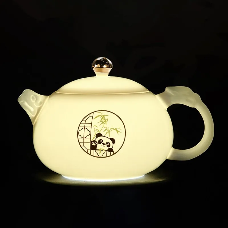 Dehua sheep fat jade white porcelain teapot Ceramic household handmade single pot Xishi tea set
Dehua sheep fat jade white porcelain teapot Ceramic household handmade single pot Xishi tea set