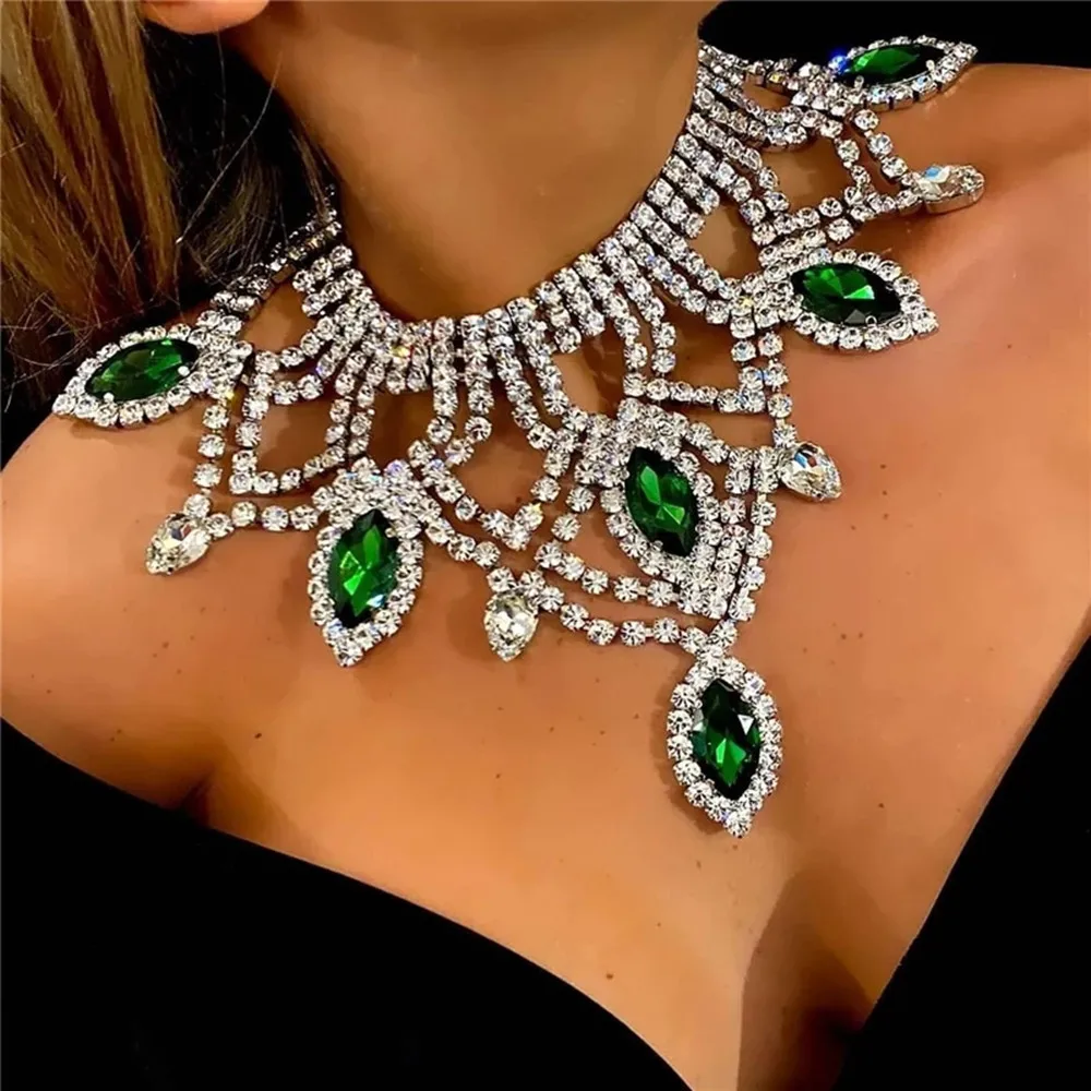 INS Gorgeous Rhinestone Hollow Large Choker Necklace Wedding Jewelry for Women Luxury Crystal Big Gemstone Pendant Collar Choker 
INS Gorgeous Rhinestone Hollow Large Choker Necklace Wedding Jewelry for Women Luxury Crystal Big Gemstone Pendant Collar Choker