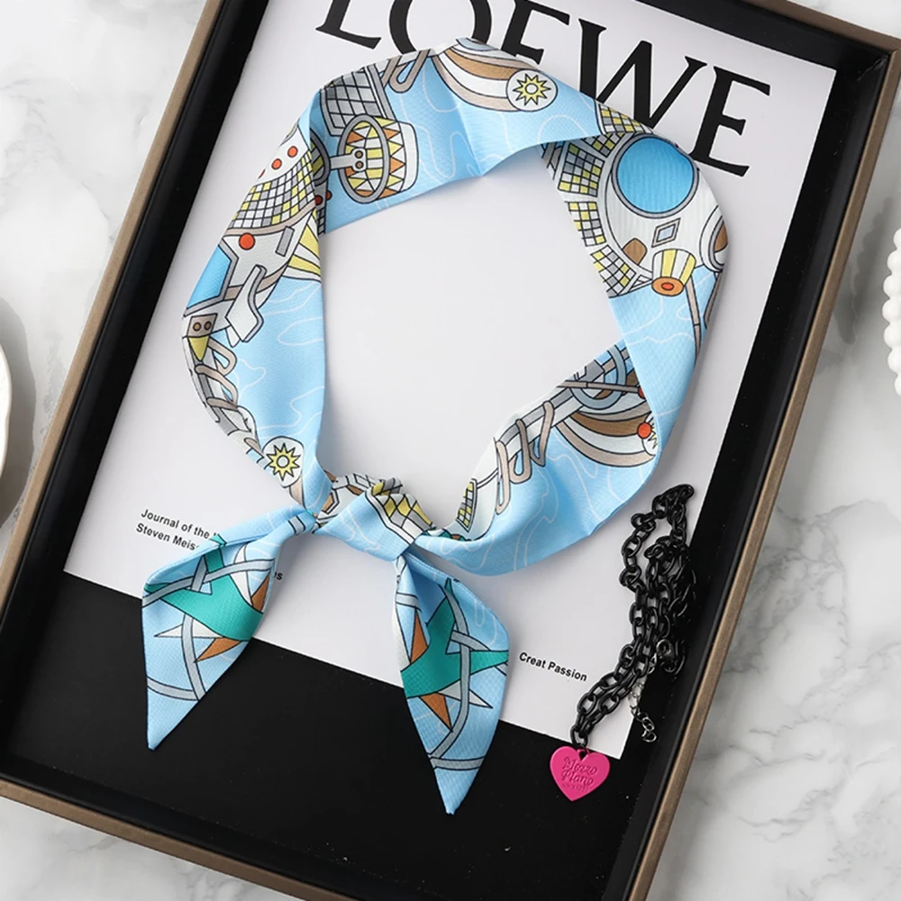 Корейский женский весенний Универсальный шарф для всех сезонов, лента для волос, декоративная лента для волос, маленький шарф, повседневный Шелковый шарф
Корейский женский весенний Универсальный шарф для всех сезонов, лента для волос, декоративная лента для волос, маленький шарф, повседневный Шелковый шарф