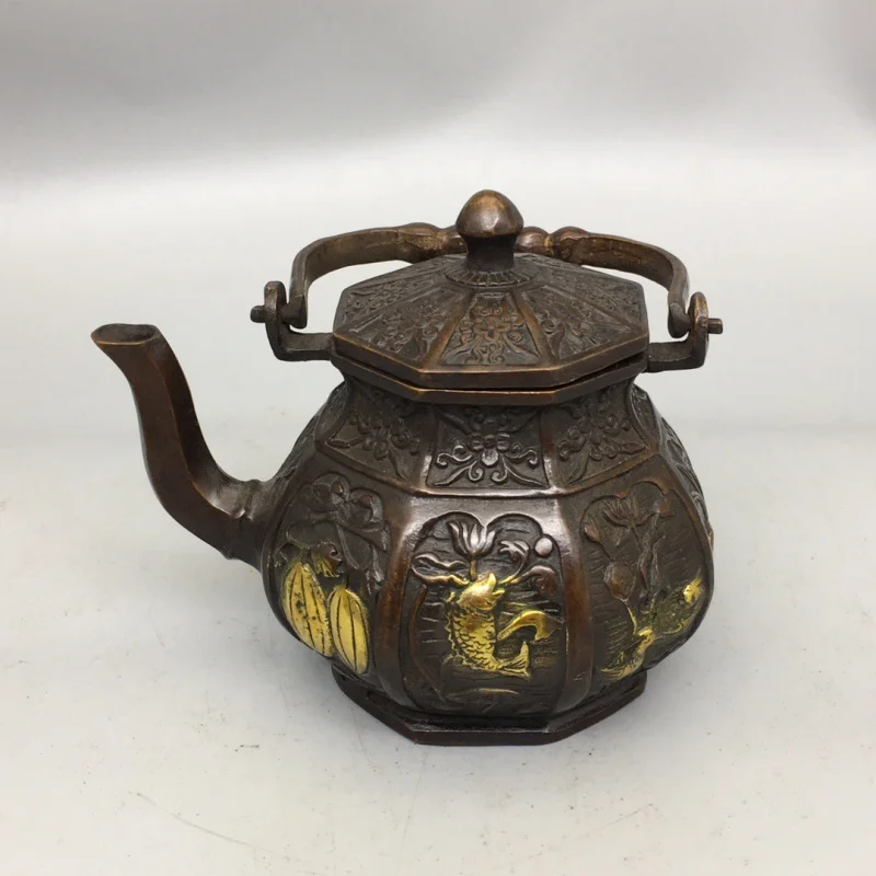 

Made in Years of Qian Long Emperor of Qing Dynasty Six-Sided Pelican Gilding Year Fish Portable Pot Tea Kettle Old Bronze Antiqu