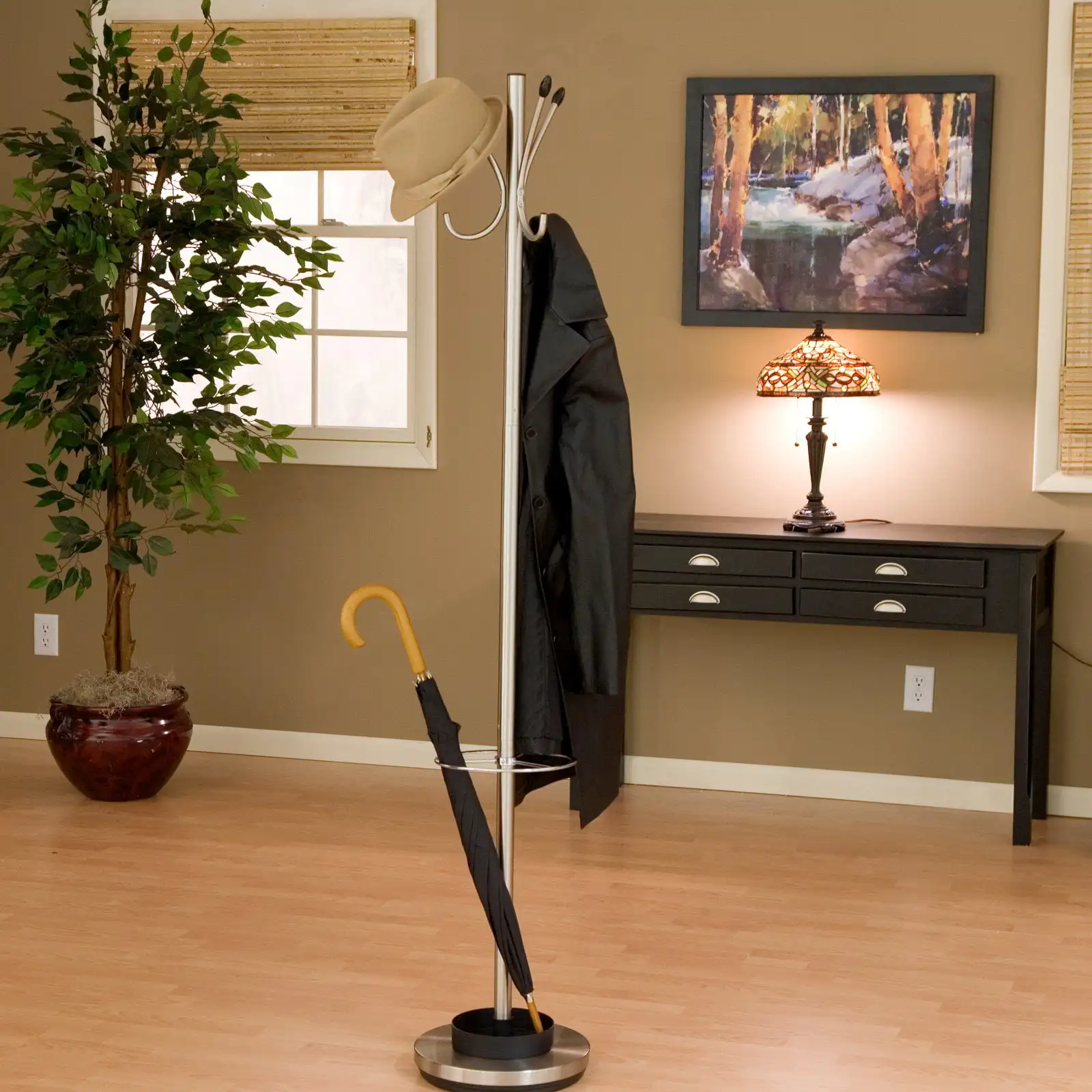 Umbrella Stand/ Coat Rack antique rack tribute Fashionable atmosphere Black plastic tray at the bottom
Umbrella Stand/ Coat Rack antique rack tribute Fashionable atmosphere Black plastic tray at the bottom