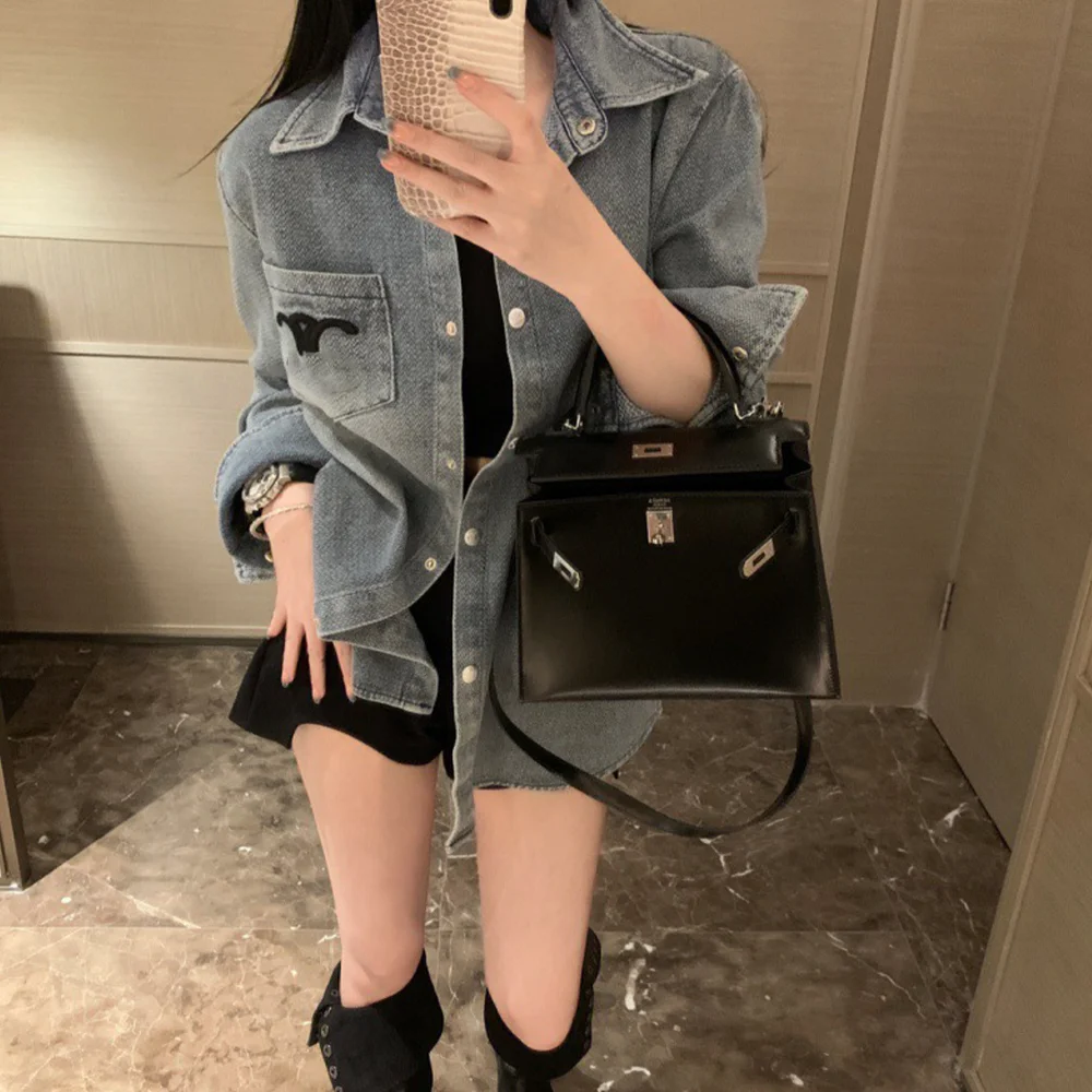 New Designed Fashion Casual Lady Denim Jacket Long Sleeve Single Breasted Slim Japan Korea Style Leisure Ladies Jacket Winter
New Designed Fashion Casual Lady Denim Jacket Long Sleeve Single Breasted Slim Japan Korea Style Leisure Ladies Jacket Winter