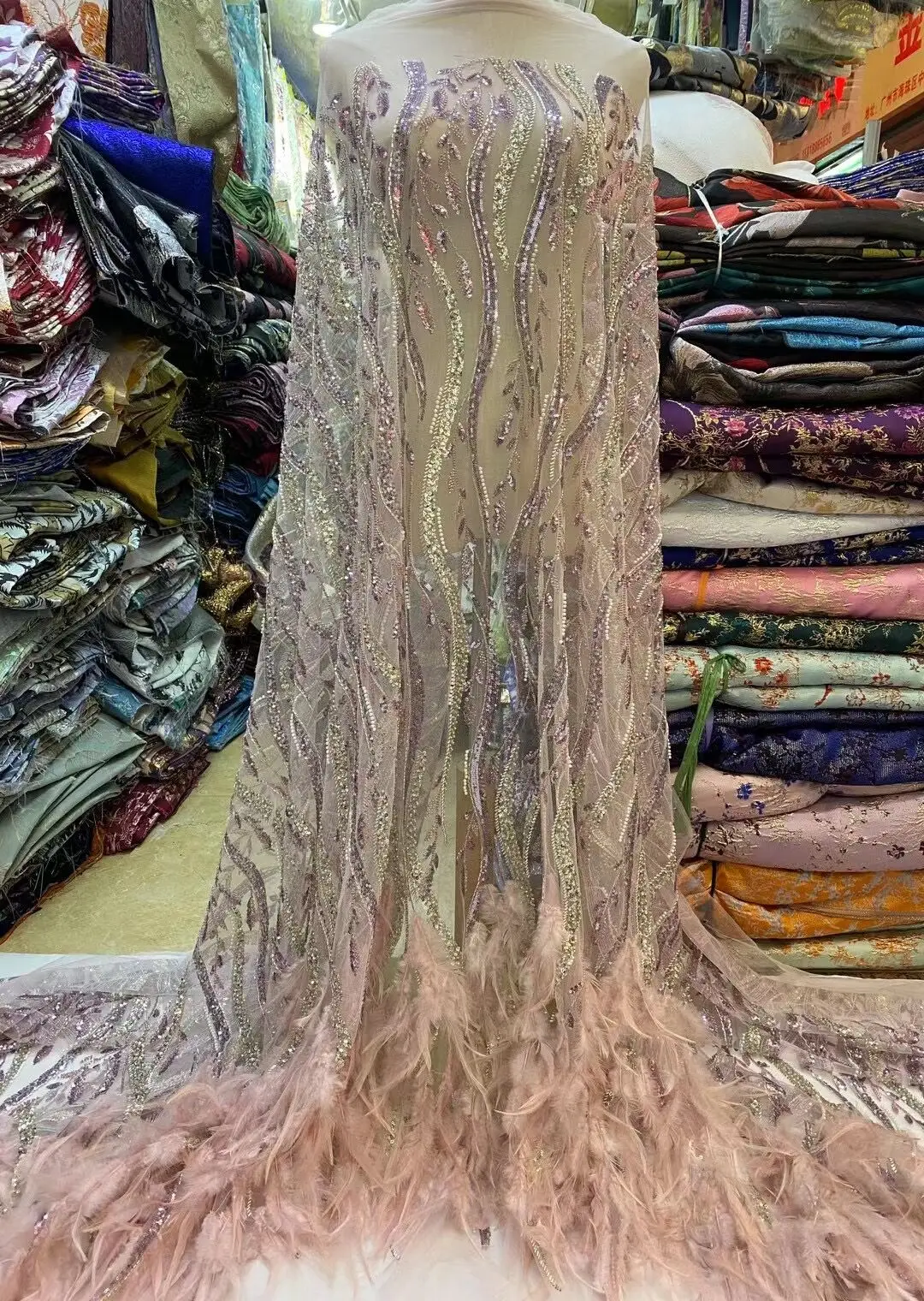 African Lace Fabric L-1308529 High Quality French feather Bead Lace Fabric Nigerian Tulle Sequins Lace Fabric
African Lace Fabric L-1308529 High Quality French feather Bead Lace Fabric Nigerian Tulle Sequins Lace Fabric