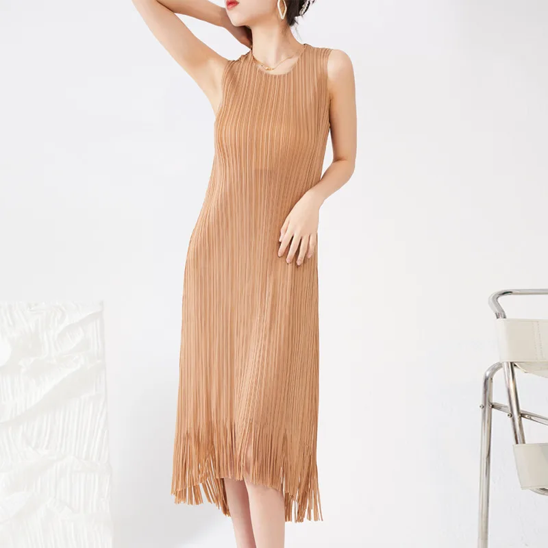 COZOK Solid Color Minimalist Design 2024 New Summer Women's Dress Round Neck Pleated Tassels Elegant Versatile WT6183
COZOK Solid Color Minimalist Design 2024 New Summer Women's Dress Round Neck Pleated Tassels Elegant Versatile WT6183